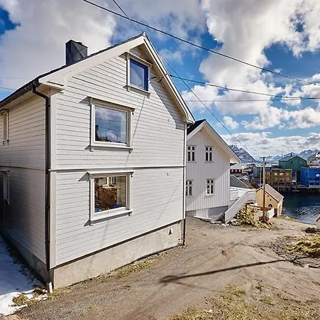 House Kapellbakken 3 Bedrooms With Sea View