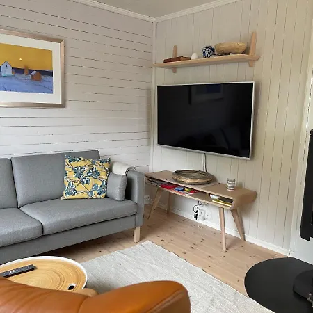 Nyaraló Cozy Family House With Sea Views In Historic Nyksund *