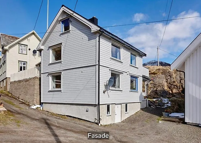 House Kapellbakken 3 Bedrooms With Sea View