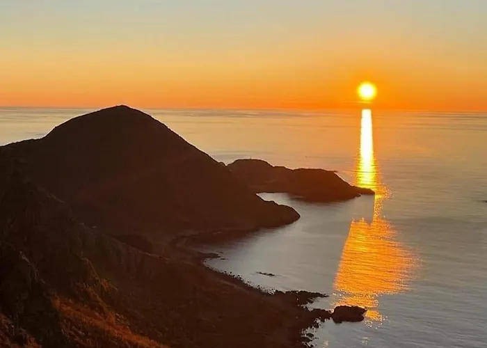 House Kapellbakken 3 Bedrooms With Sea View * Nyksund