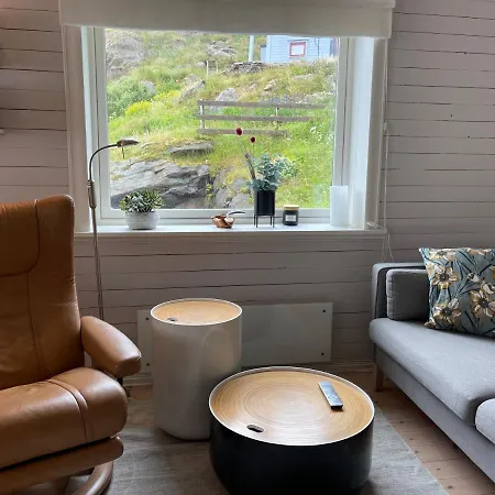 Cozy Family House With Sea Views In Historic Nyksund